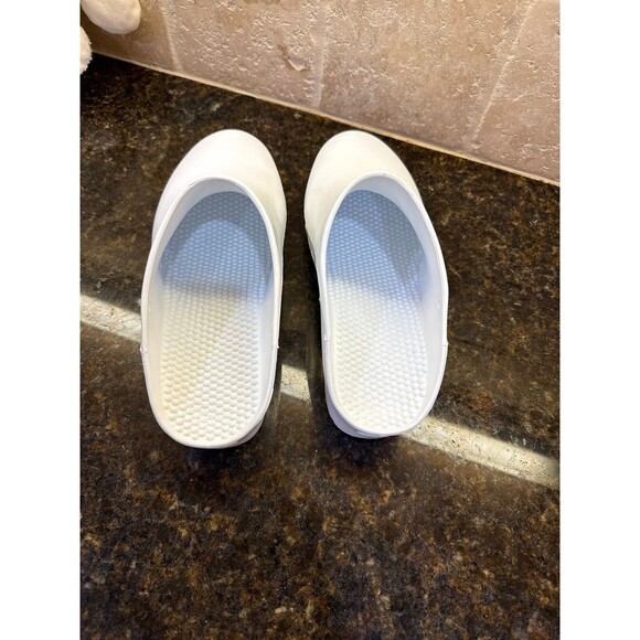 Calzuro Classic Clogs Without Holes White Size 10-10 1/2 Like New - Picture 7 of 10